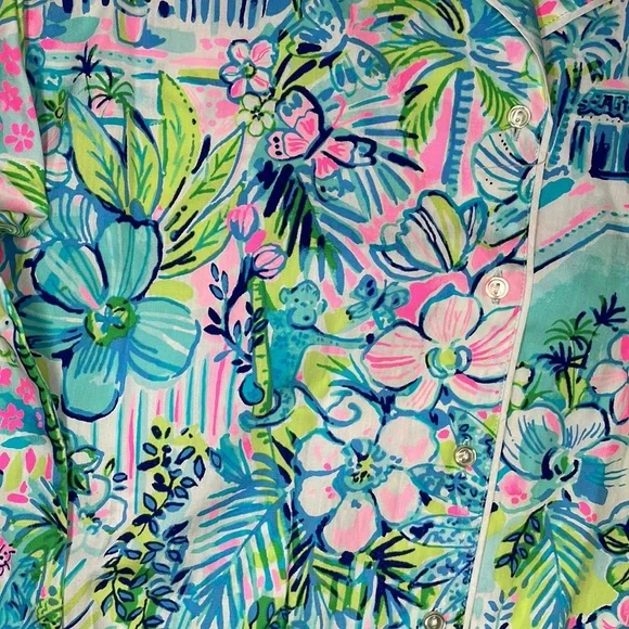 Lilly Pulitzer PJ Woven Top Lilly’s House - Size XS - Picture 7 of 13